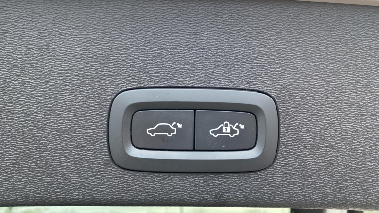 Volvo C40 300kW Recharge Twin Ultimate 78kWh 5dr AWD Auto Electric Estate